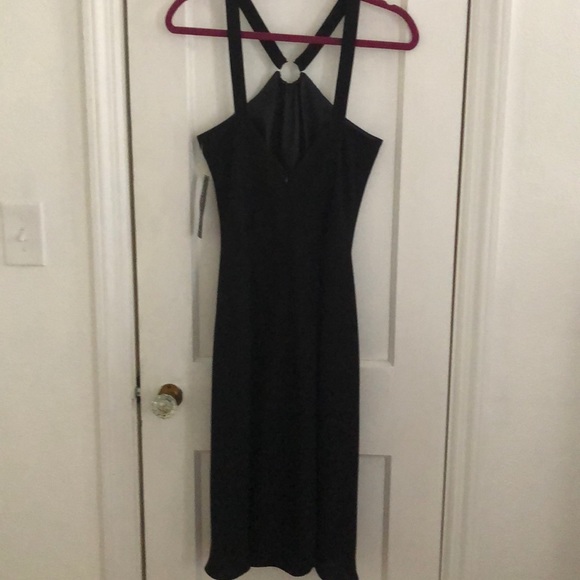 Dress - Picture 2 of 4